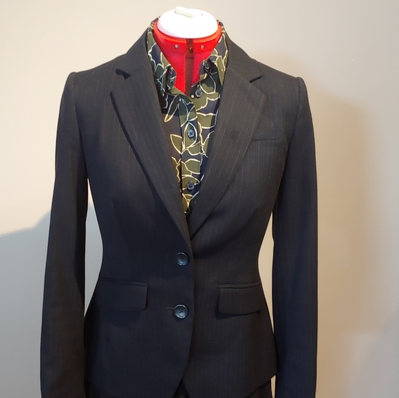 Banana Republic Boyfriend Fit Split Sleeve Floral Print Blouse - Picture 4 of 7